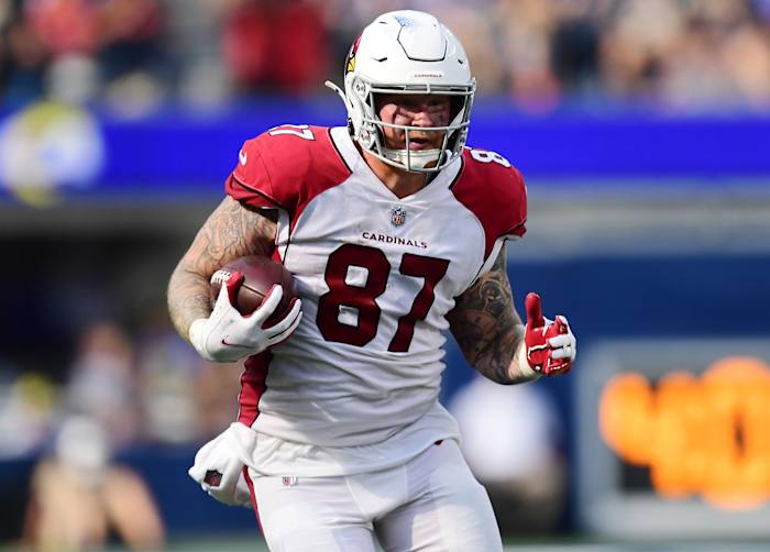 Arizona Cardinals TE Maxx Williams runs with football
